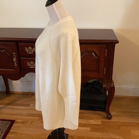Off White LOFT Sweater - Picture 5 of 7